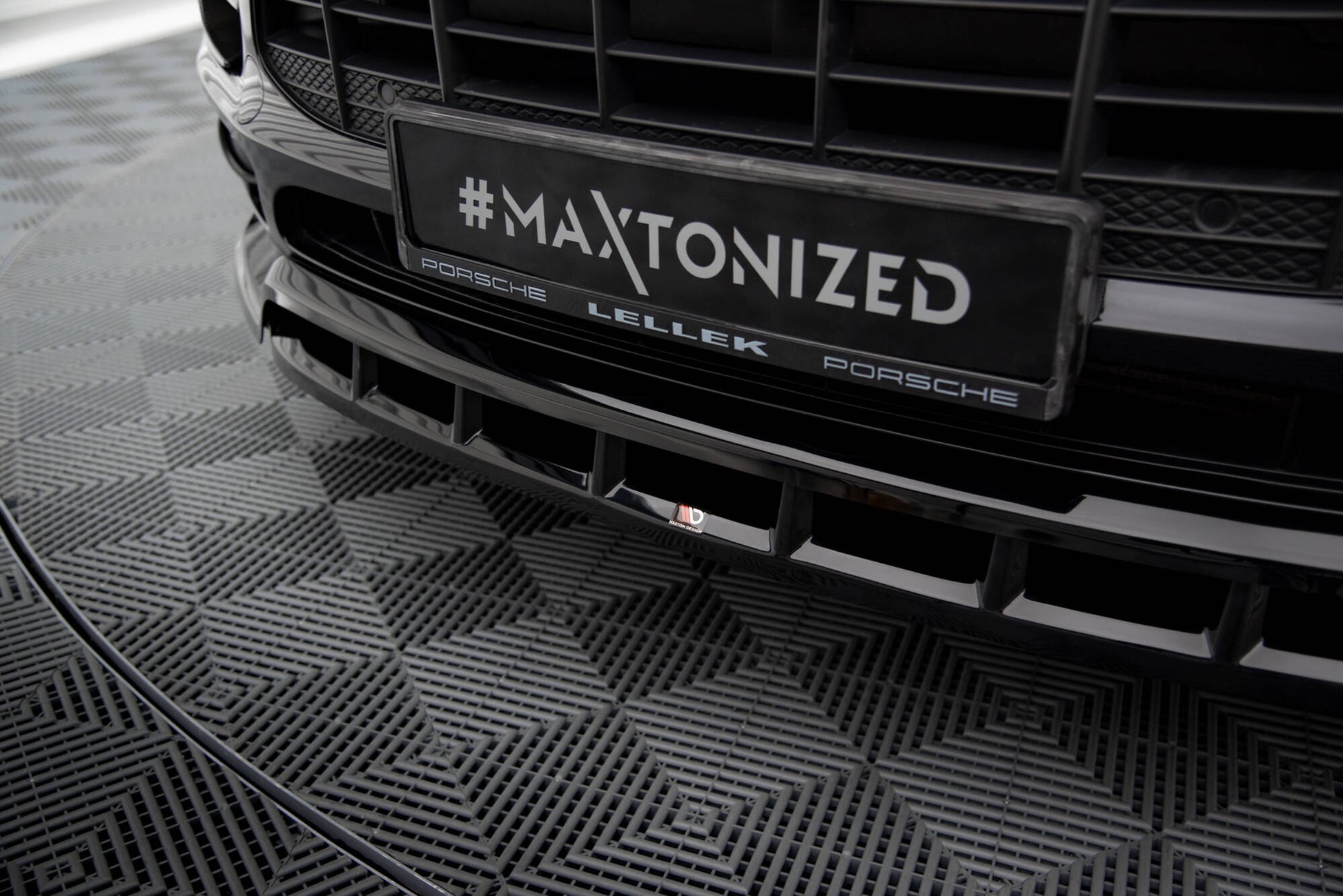 Maxton Front Ansatz V.3 für Porsche Macan Mk1 schwarz Hochglanz