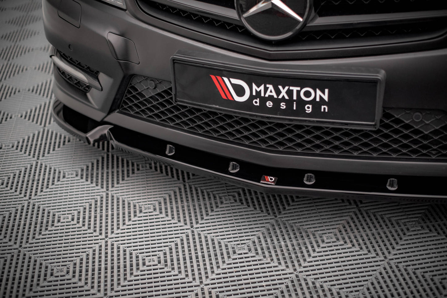 Maxton Front Ansatz V.1 für Mercedes-Benz C Coupe / Limousine / Kombi  AMG-Line C204 / W204 Facelift / S204 Facelift schwa...
