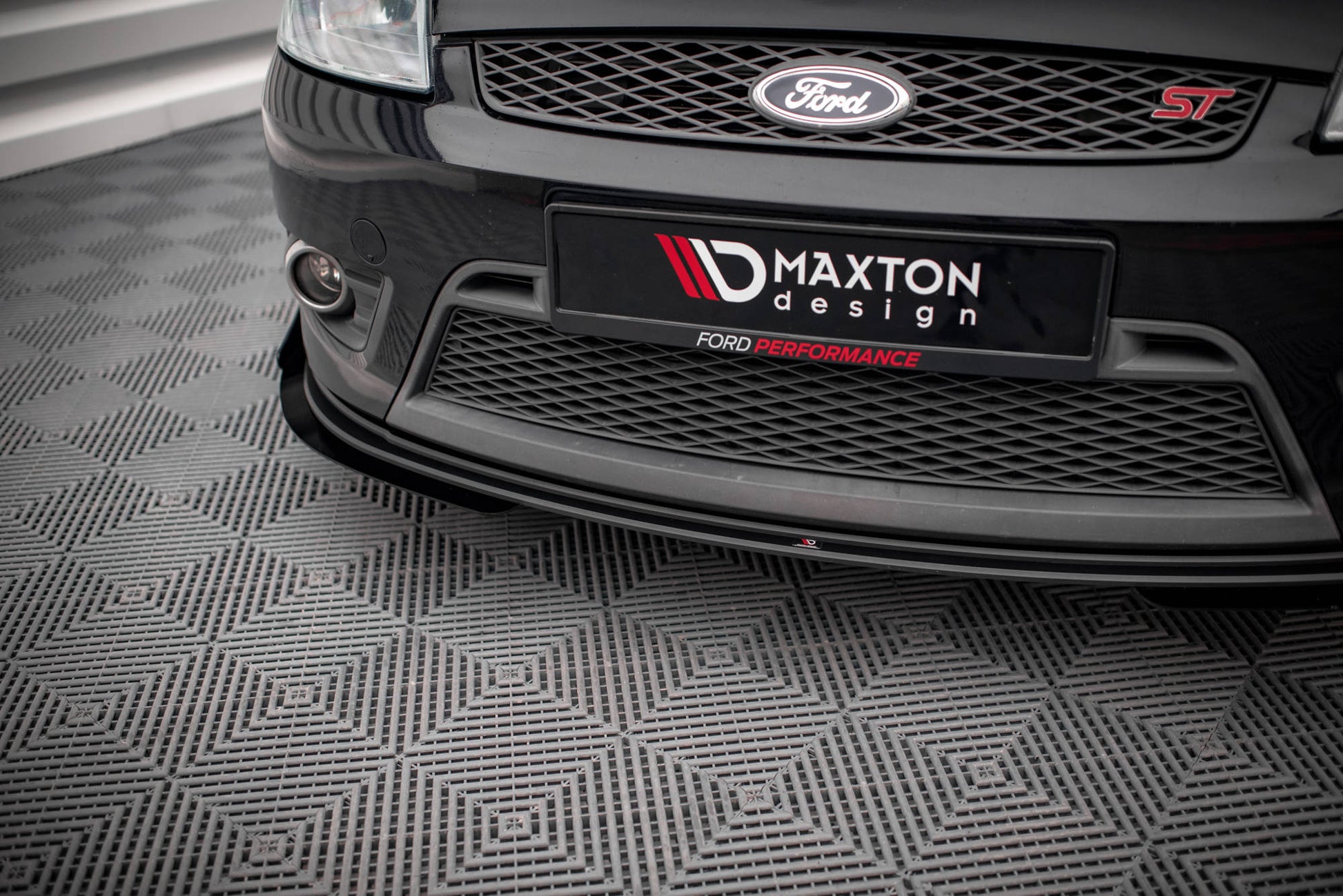 Maxton Street Pro Front Ansatz für +Flaps für V.1 + Flaps Ford Fiesta ST Mk6 schwarz Hochglanz