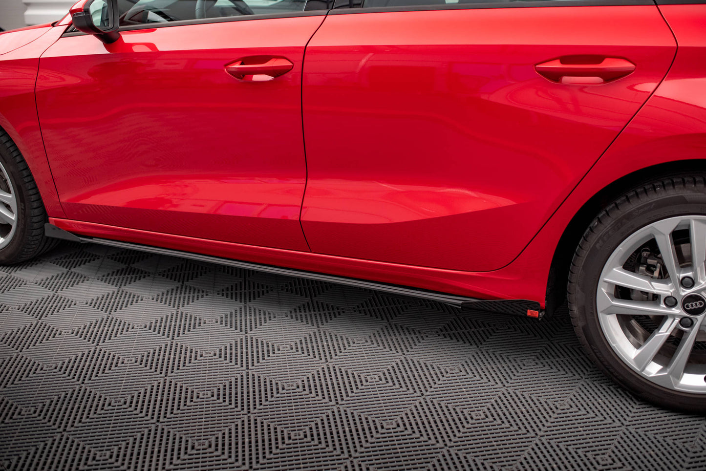 Maxton Street Pro Seitenschweller Ansatz für + Flaps Audi A3 8Y schwarz Hochglanz