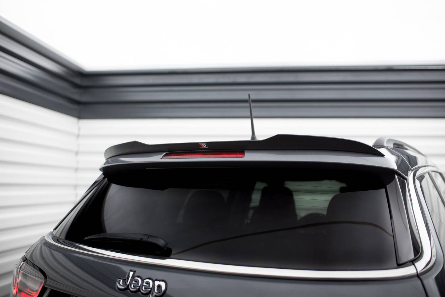 Maxton Spoiler CAP für Jeep Compass Limited Mk2 Facelift schwarz Hochglanz