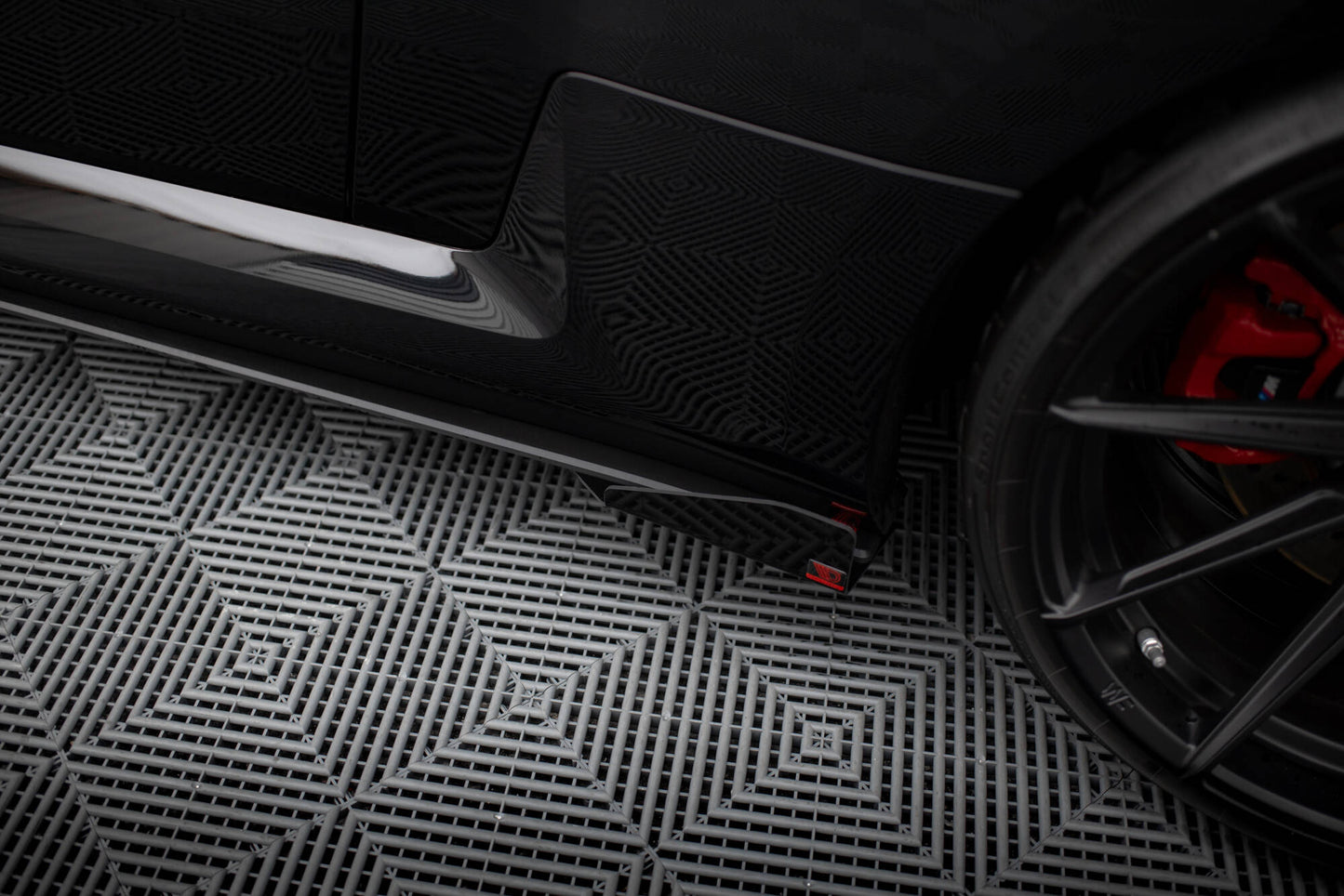 Maxton Side Flaps BMW M2 G87 schwarz Hochglanz