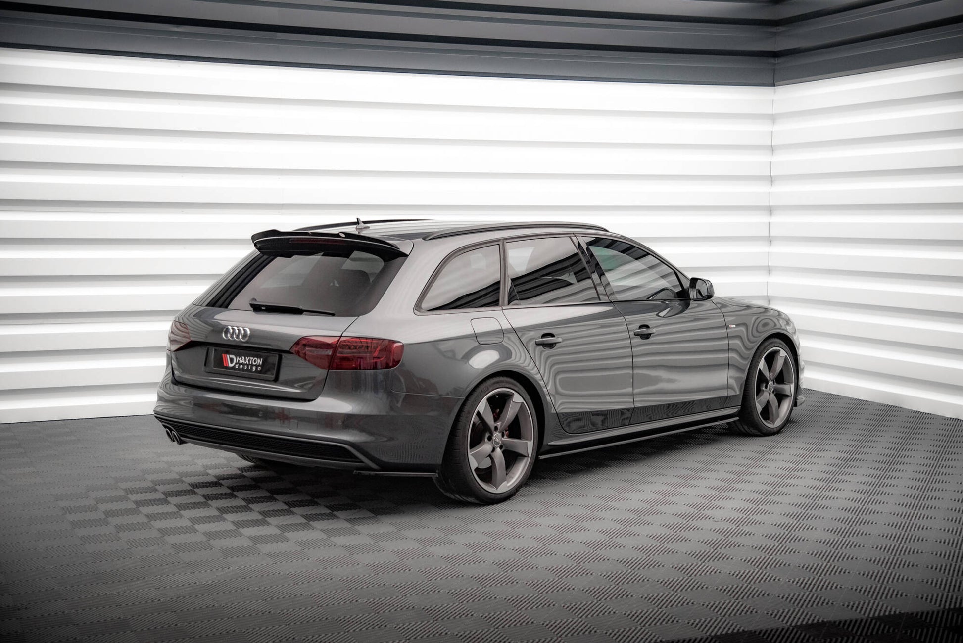 Maxton Heck Ansatz Flaps Diffusor V.2 für Audi A4 S-Line Avant B8 Facelift schwarz Hochglanz