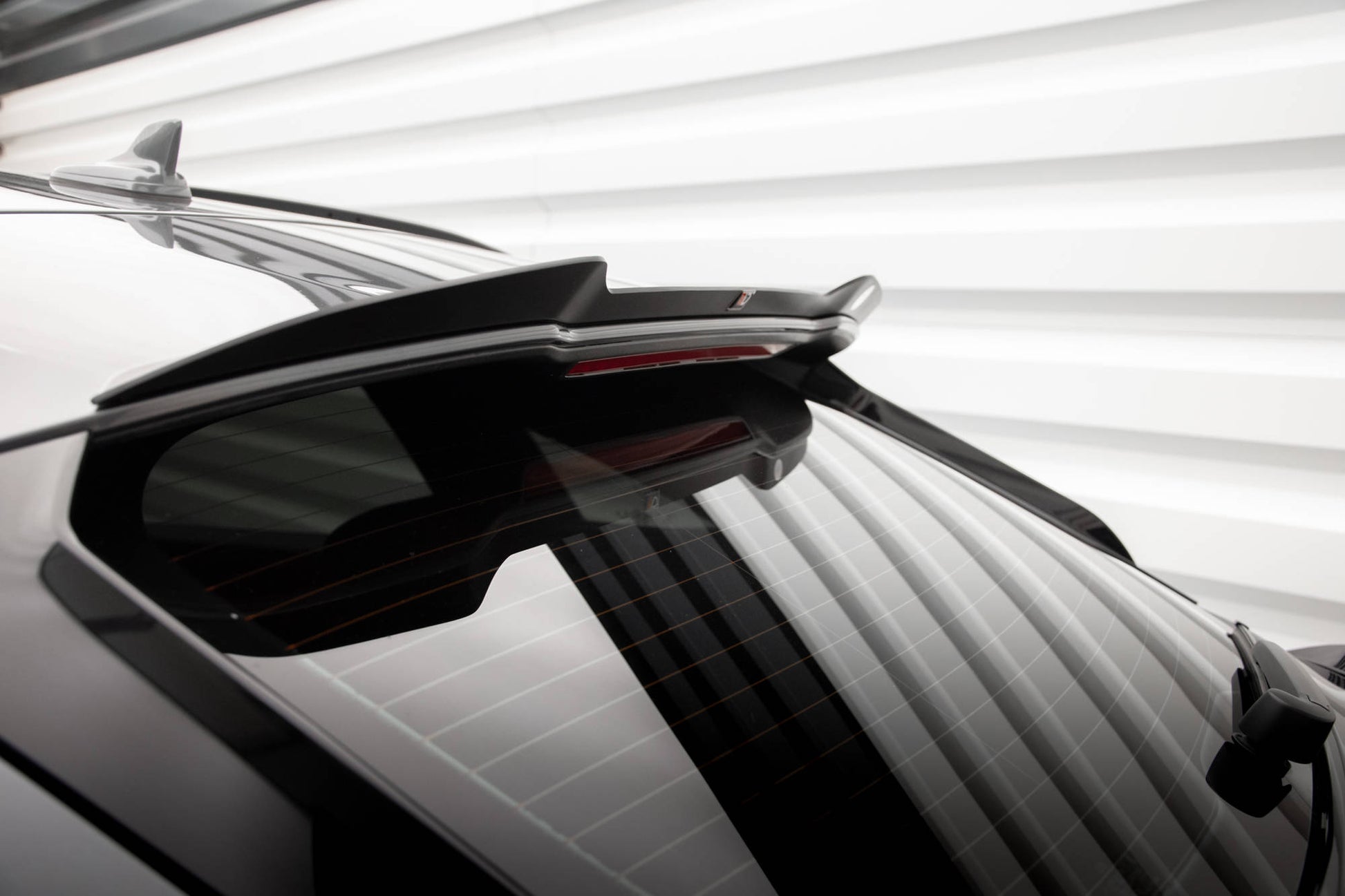 Maxton Höher Spoiler CAP für Audi SQ5 Sportback Mk2 Facelift schwarz Hochglanz