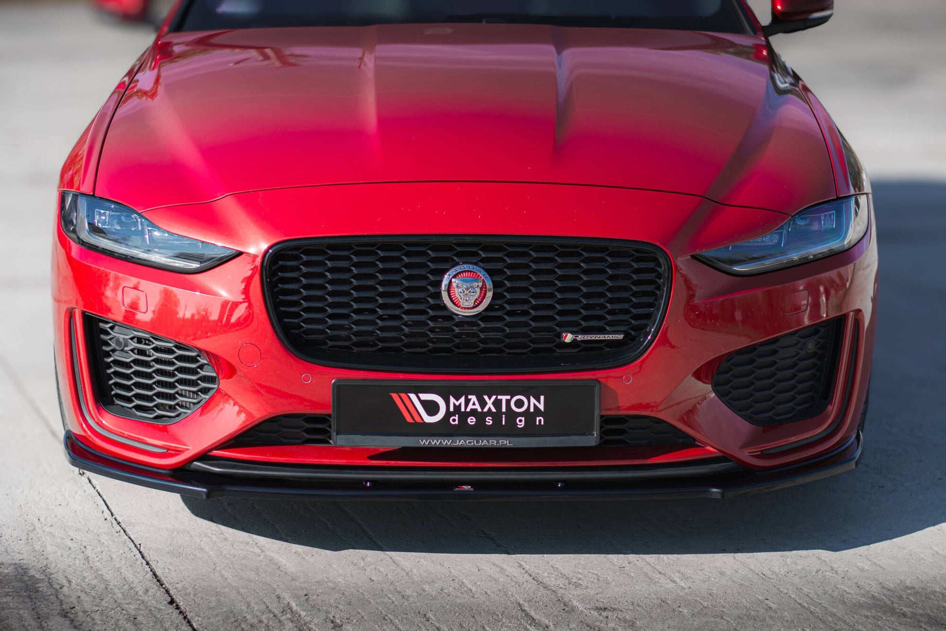 Maxton Front Ansatz für Jaguar XE R-Dynamic X760 Facelift schwarz Hochglanz