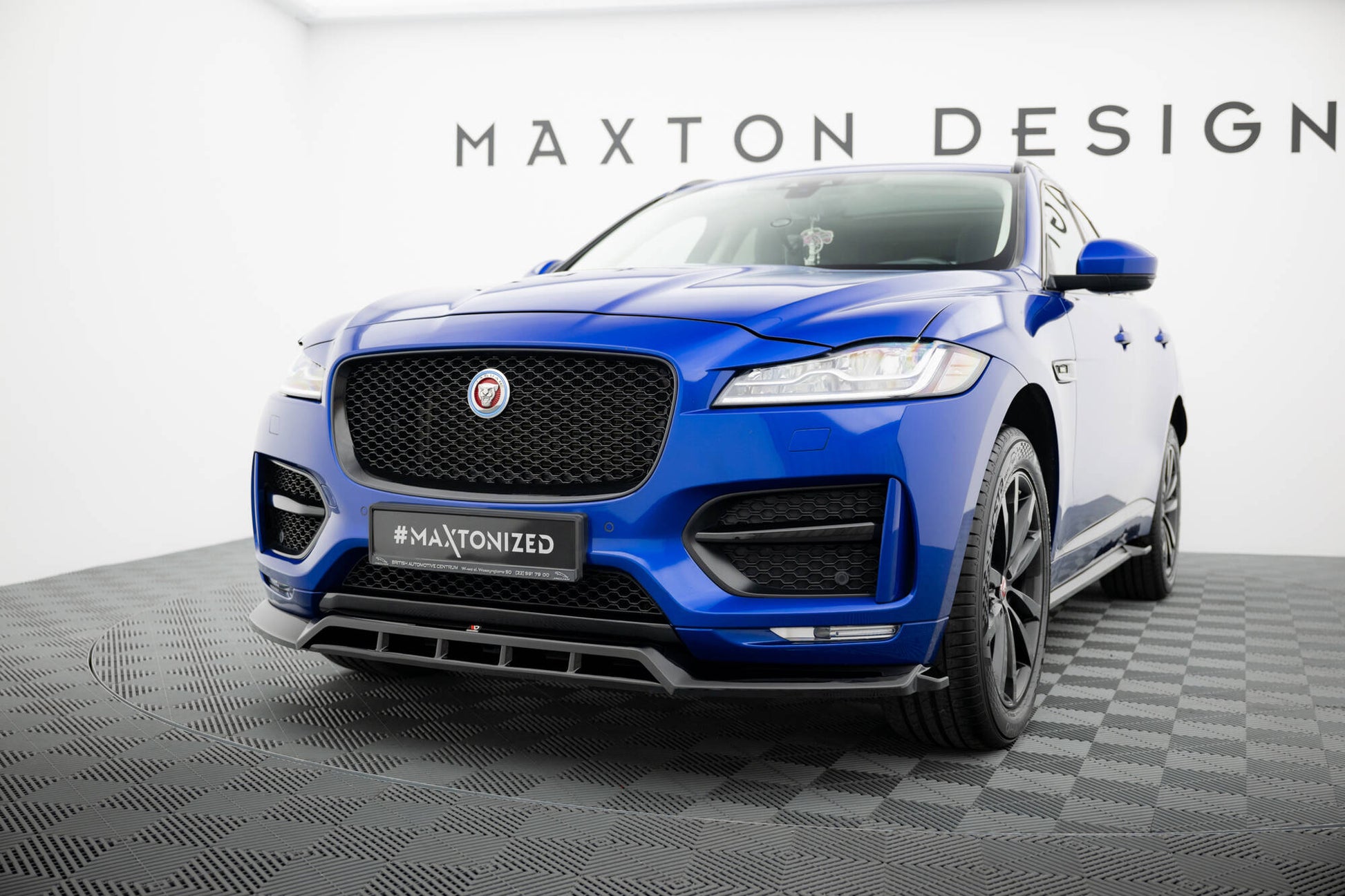 Maxton Front Ansatz für Jaguar F-Pace R-Sport Mk1 schwarz Hochglanz