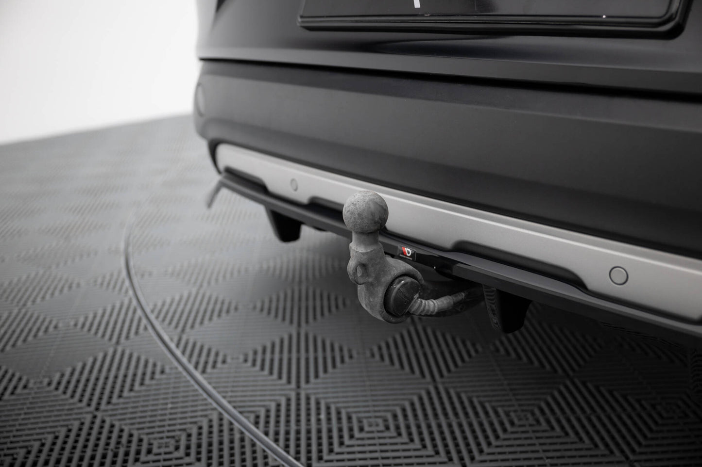 Maxton Hinten Splitter (mit einem vertikalem balken) Renault Espace Mk5 Facelift schwarz Hochglanz