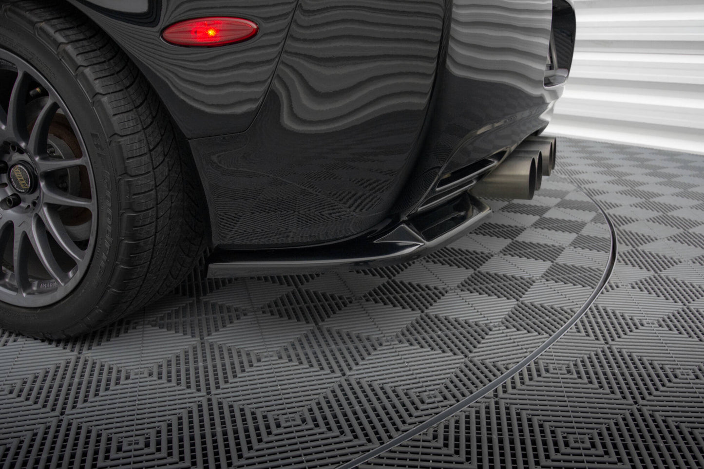 Maxton Heck Ansatz Flaps Diffusor für Chevrolet Corvette C5 schwarz Hochglanz