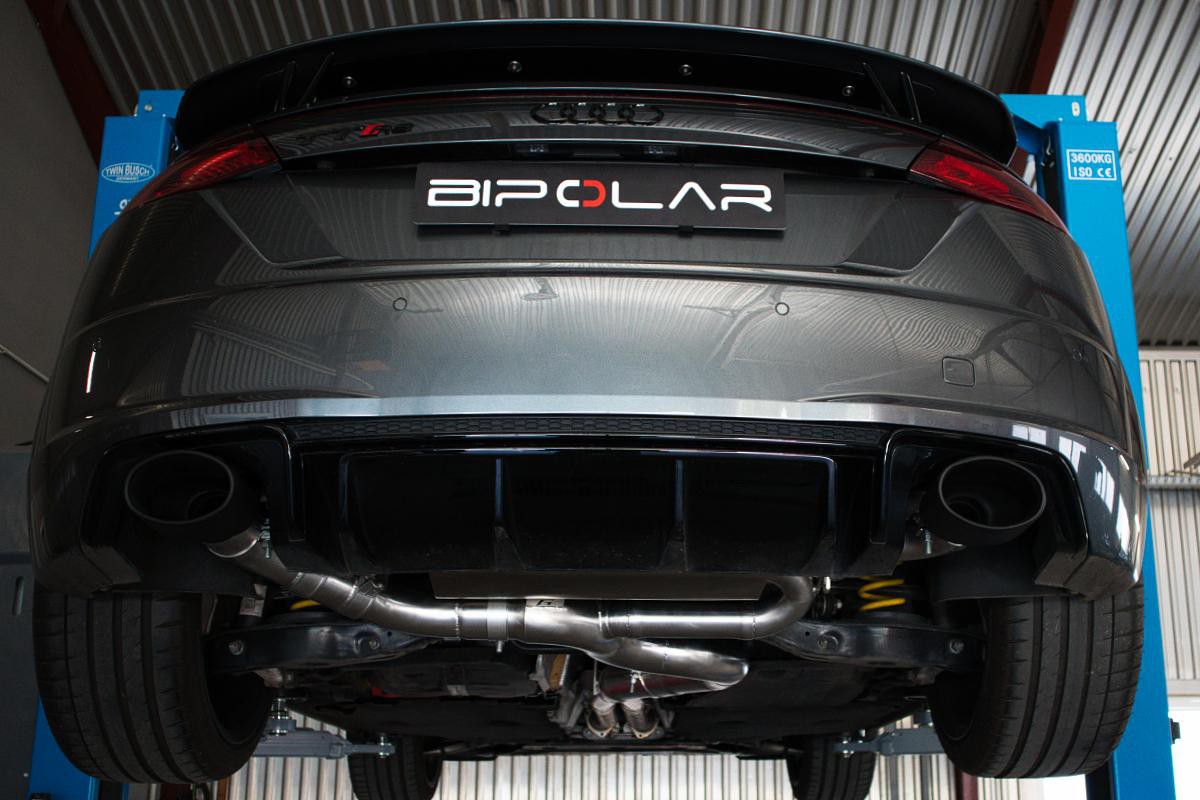 Grail Auspuffanlage Audi TT RS ohne Endrohre DAZA Cabrio Montage bei Grail