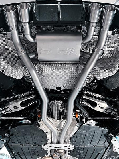 Grail Auspuffanlage BMW G8x M3/M4 3-Zoll Schwarze Endrohre Montage bei Grail