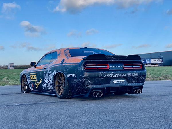 Grail Auspuffanlage Dodge Challenger und Charger Charger 2021+ 5.7 Hemi mit Serienklappe Montage bei Grail