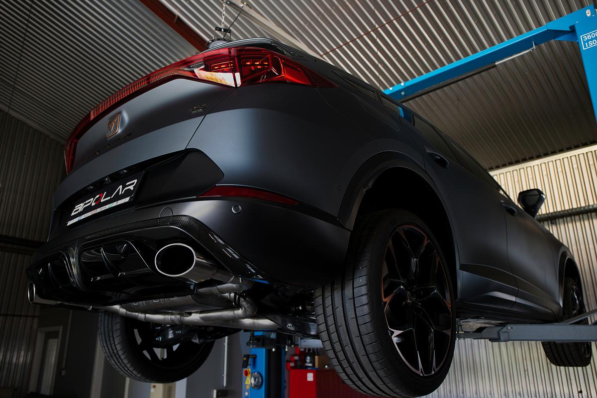 Grail Auspuffanlage Cupra Formentor VZ5 3.5-Zoll 4-flutig Edelstahl Endrohre Montage bei Grail