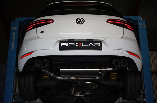 Grail Auspuffanlage Volkswagen Golf 7 R FL 4-flutig Carbon Endrohre an Serie CJXG (Handschalter) Montage bei Grail