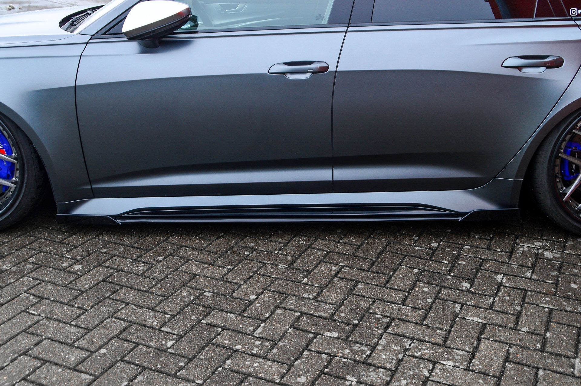 Seitenschwellersatz mit Wing Audi RS7 Typ C8 4K ab Bj.:2019 - Carbon