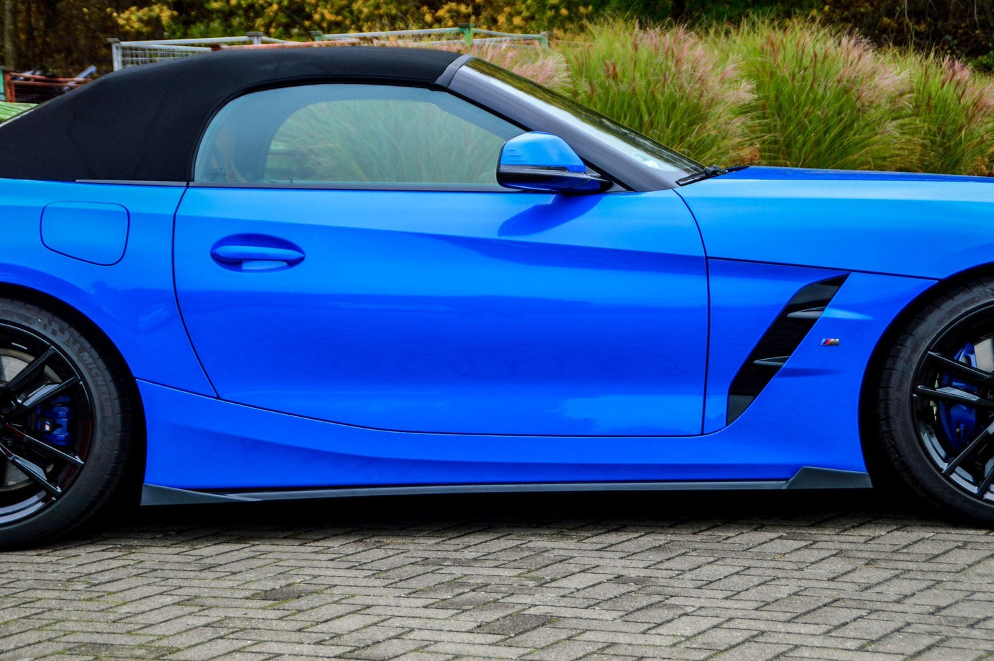 CUP Seitenschwellersatz mit Wing vorne/hinten BMW Z4 G29 Schwarz Glanz