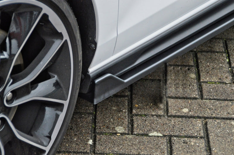 CUP Seitenschwellersatz mit Flaps vorn Hyundai i30 Fastback N Carbon