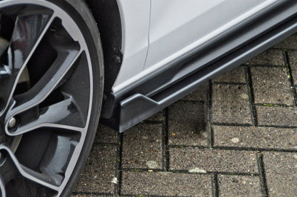 CUP Seitenschwellersatz mit Flaps vorn Hyundai i30 Fastback N Schwarz Matt