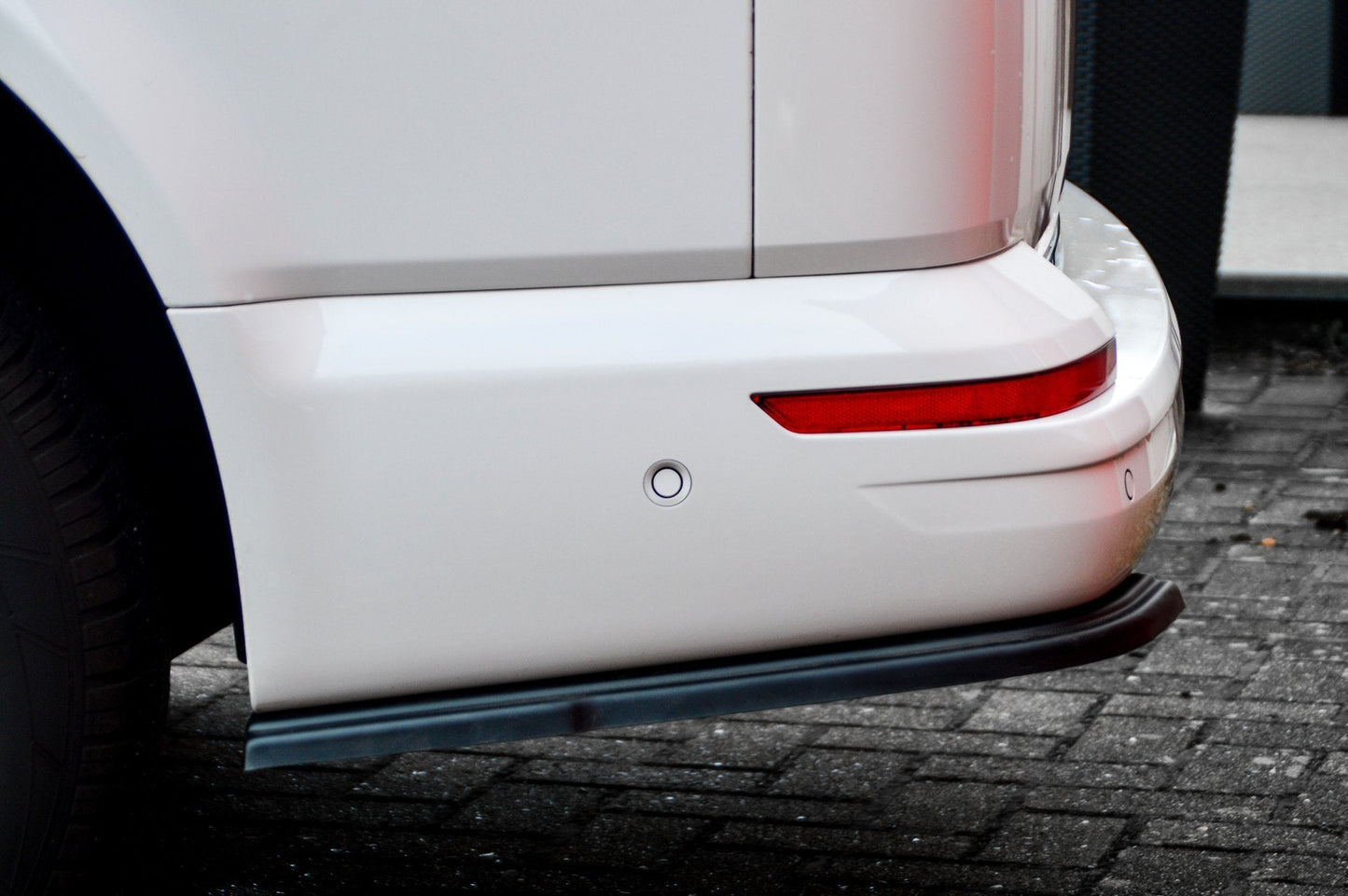 Heckansatz 2 tlg Volkswagen Bus T6 ab Bj.: 2019- Carbon