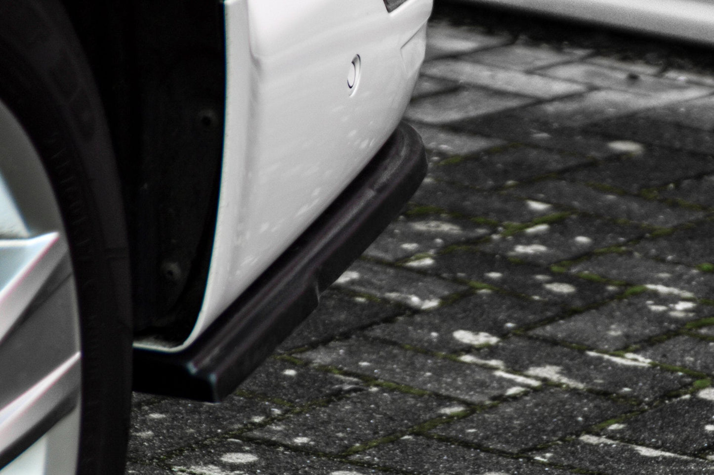 Heckansatz 2 tlg Volkswagen Bus T6 ab Bj.: 2019- Carbon