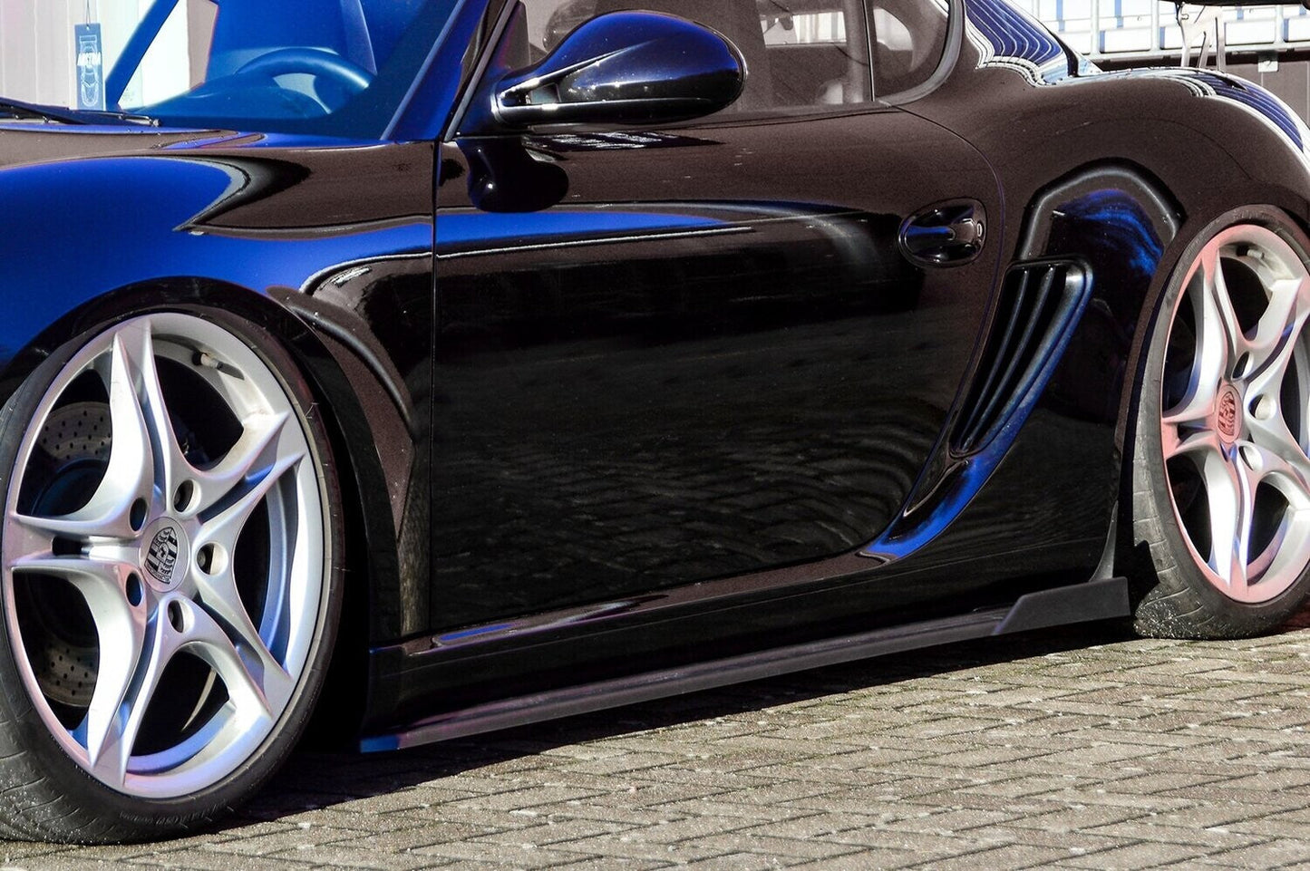 CUP Seitenschwellersatz mit Wing hinten Porsche Cayman 987 Schwarz Matt