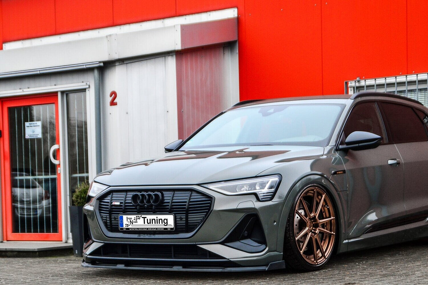 CUP Frontspoilerlippe mit Seitenwing Audi e-tron Quattro Sportback Schwarz Matt
