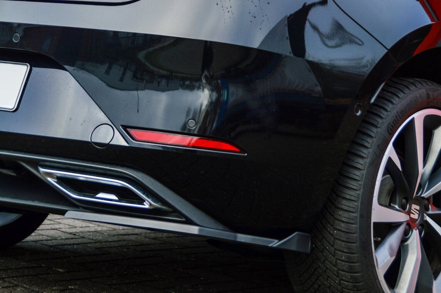 Heckansatz Seitenteile ABS Seat Leon 4 ( KL) ab Bj.: 2020- Schwarz Glanz