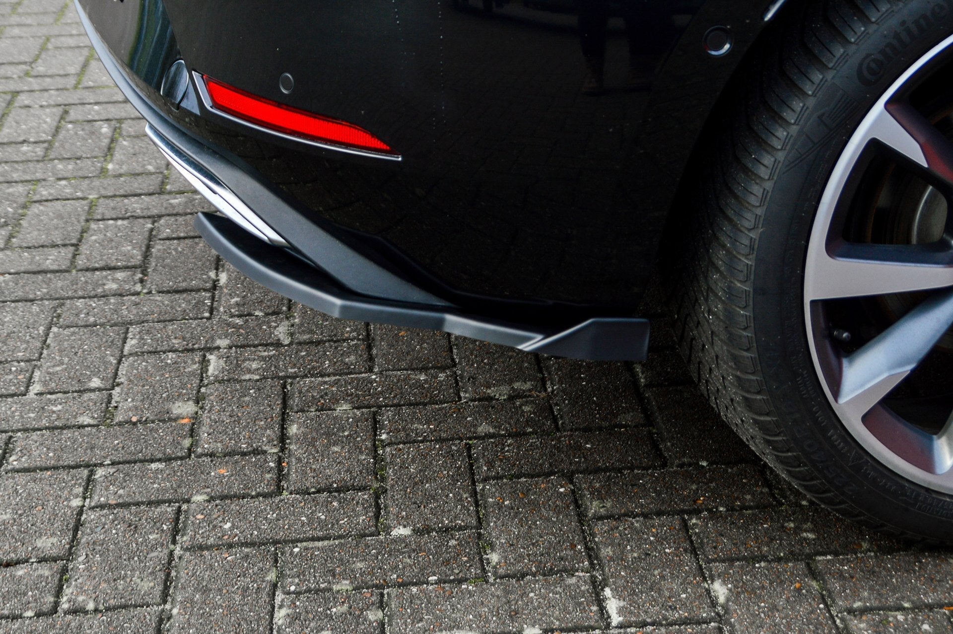 Heckansatz Seitenteile ABS Seat Leon 4 ( KL) ab Bj.: 2020- Schwarz Glanz