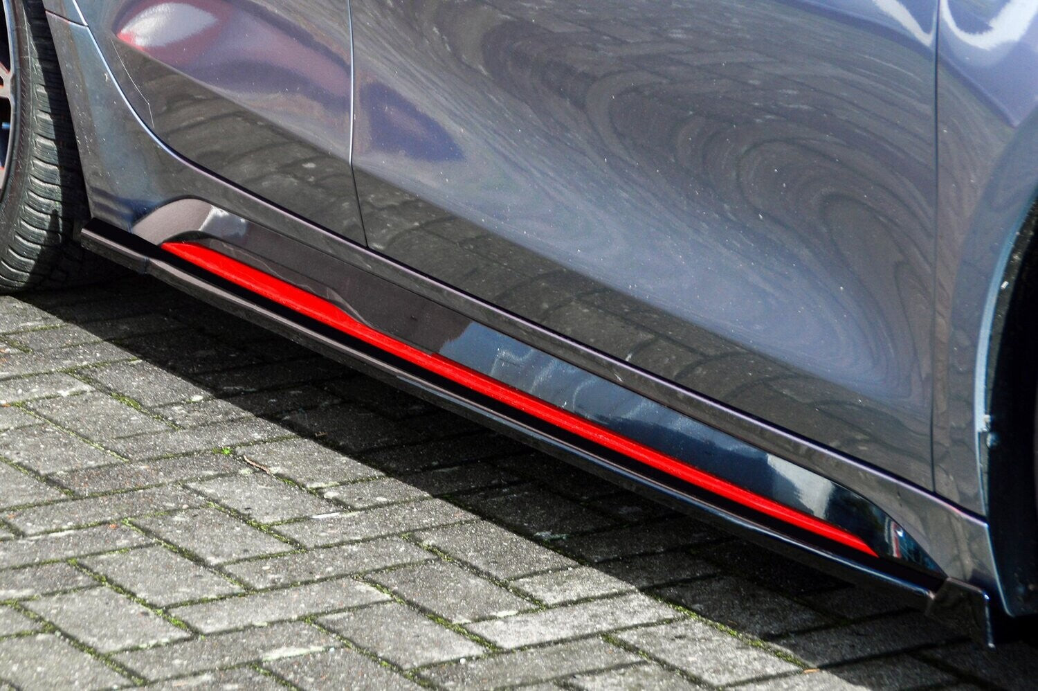 CUP Seitenschwellersatz mit Wing vorne Kia Pro Ceed GT Schwarz Matt