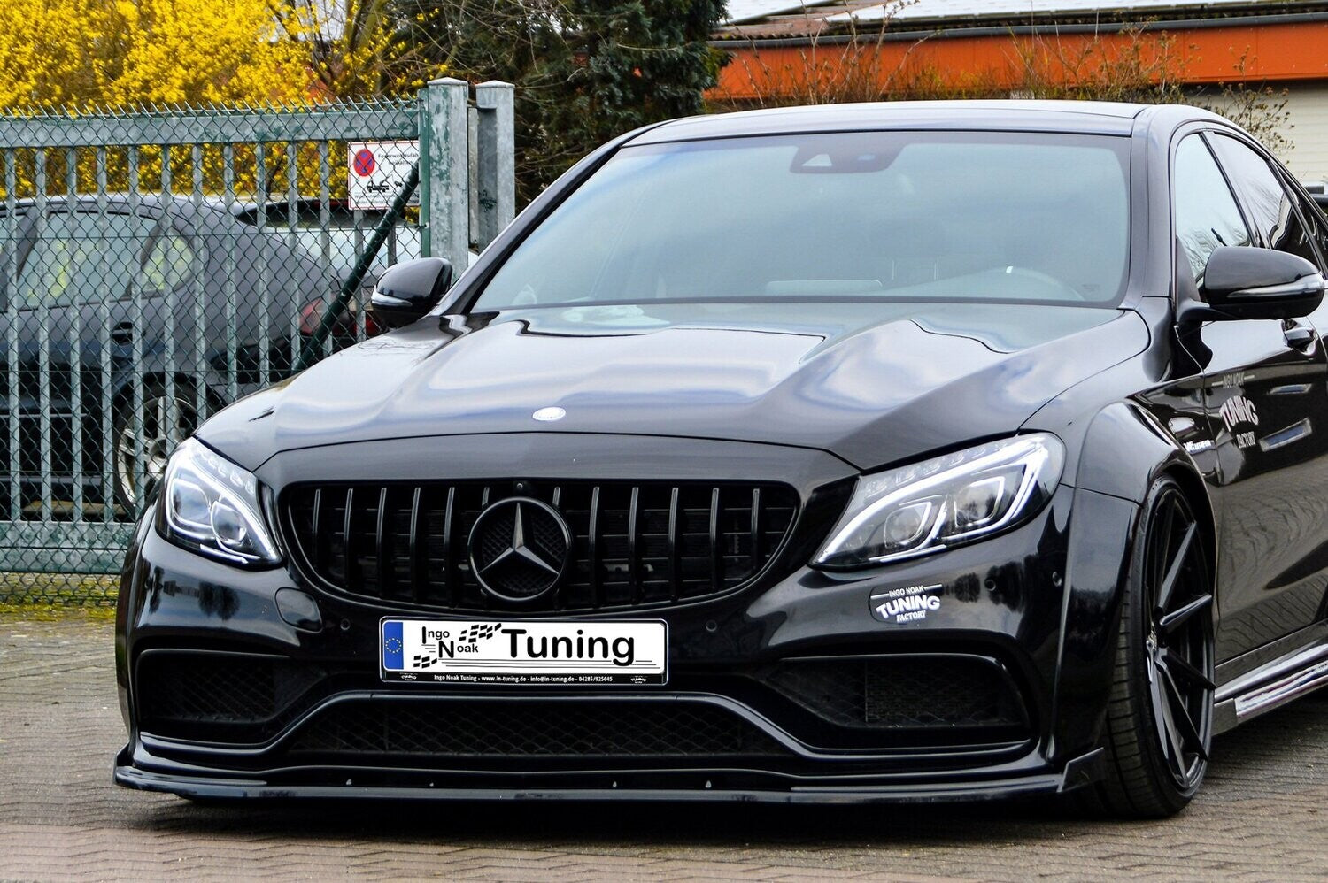 CUP Frontspoilerlippe mit Seitenwing Mercedes Benz C63 AMG W205 Schwarz Glanz