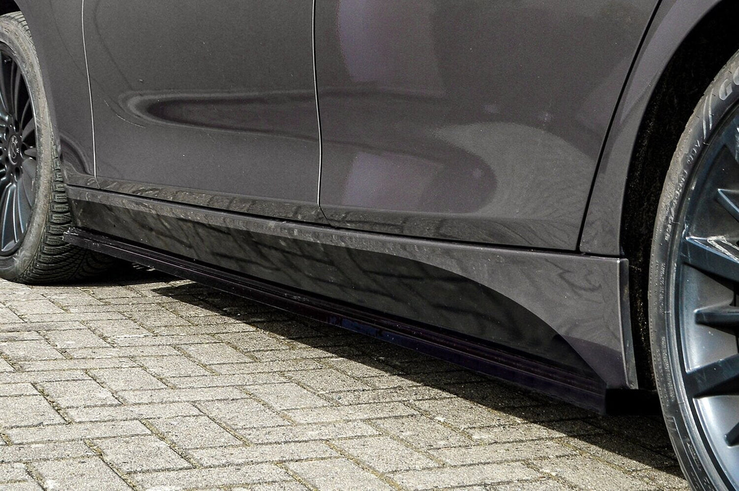 CUP Seitenschweller BMW 3er F30/ F31 Bj.: 2011 - 2015 Schwarz Glanz