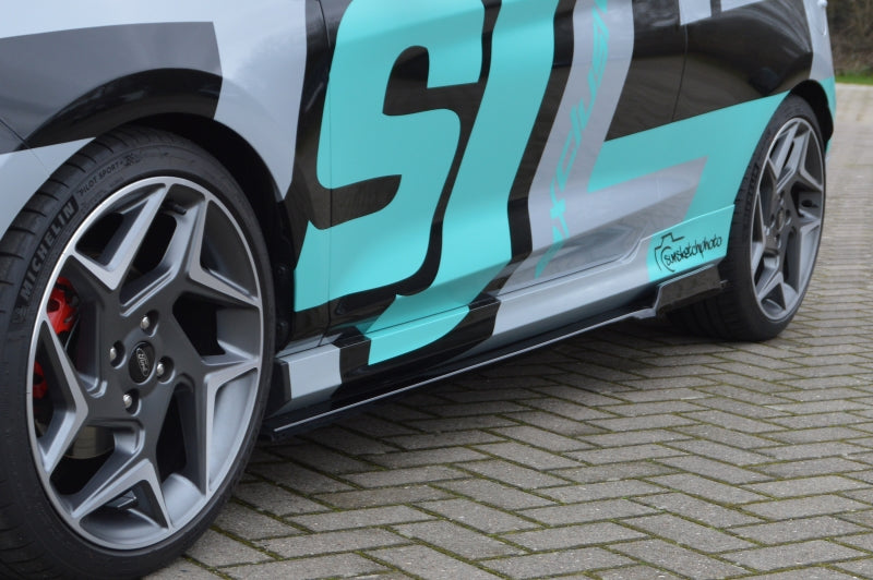 CUP Seitenschweller Ford Fiesta ST, MK8, JHH ab Bj.: 2018- Carbon