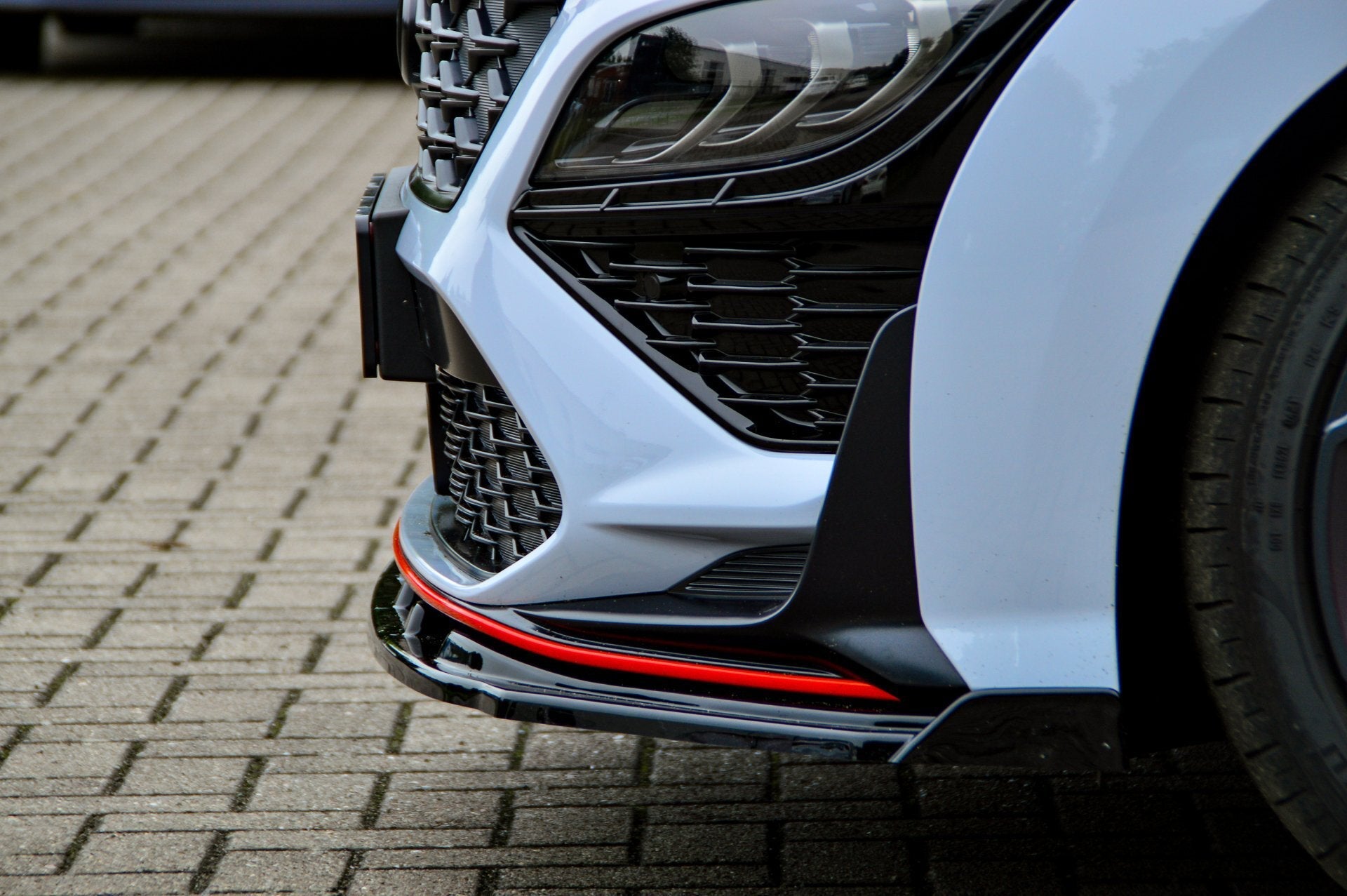 CUP Frontspoilerlippe ABS mit Flaps Hyundai Kona N-Line Schwarz Glanz