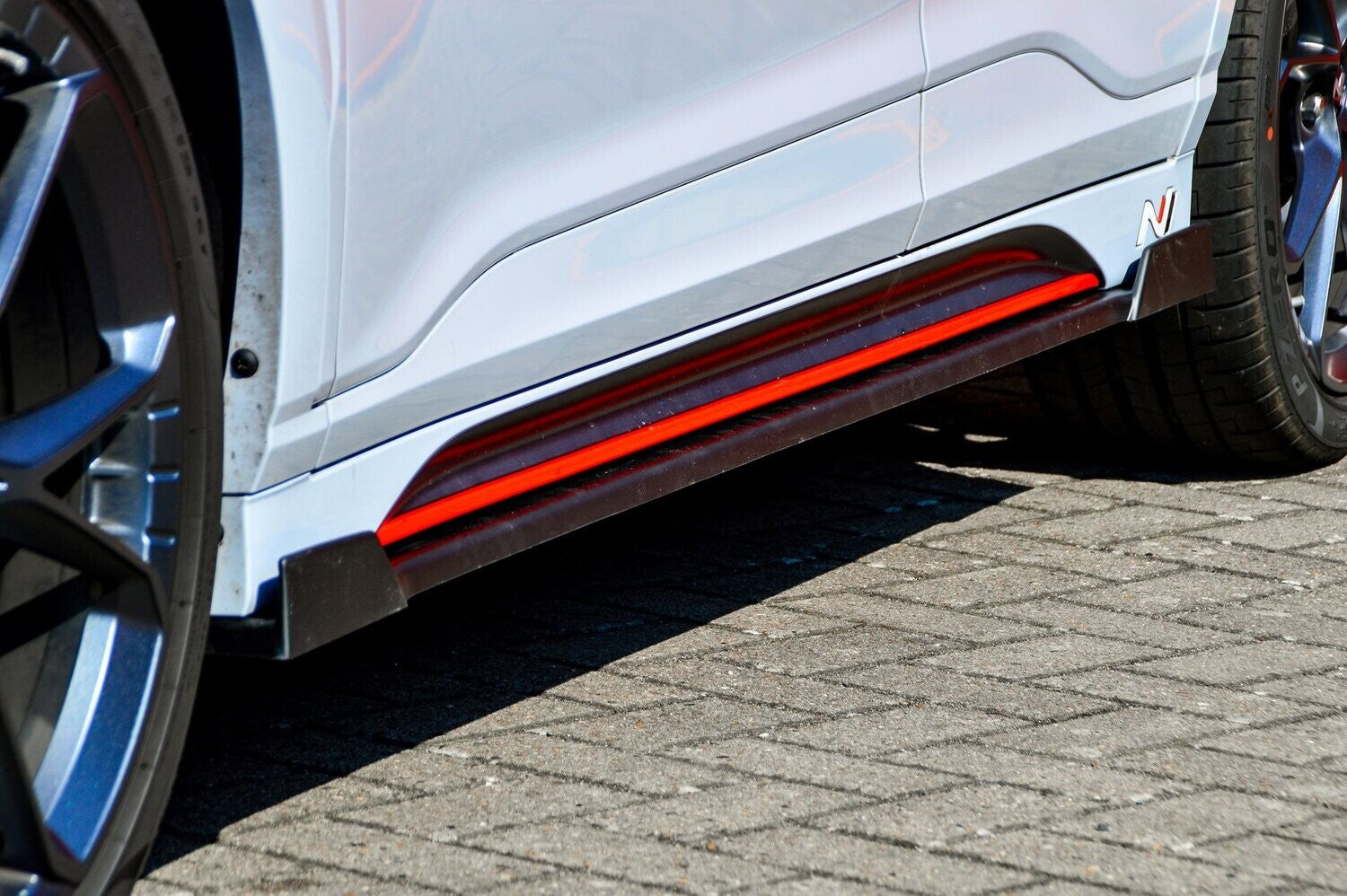 CUP Seitenschwellersatz mit Wing vorne/hinten Hyundai Kona N-Line Carbon