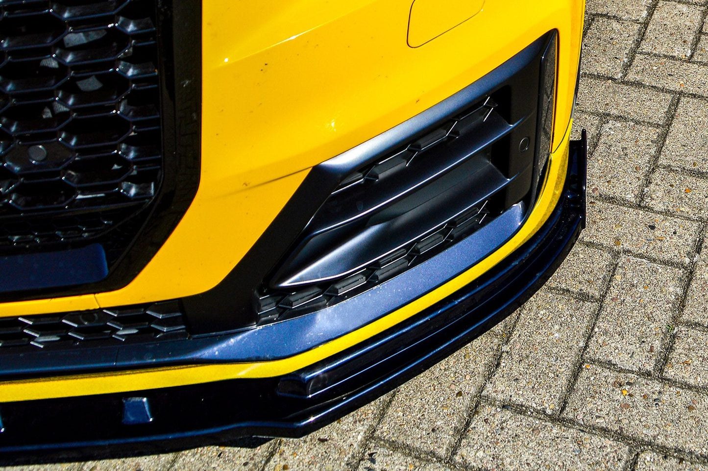 CUP Frontspoilerlippe ABS mit Seitenwing Audi Q2 GA, MK1 Sport Carbon