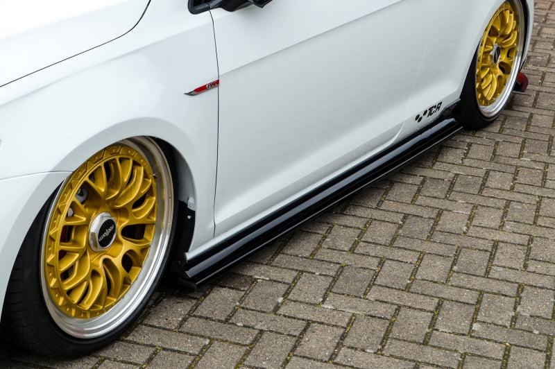 CUP Seitenschweller Volkswagen Golf 7 GTI TCR ab Bj.: 2019- Schwarz Matt