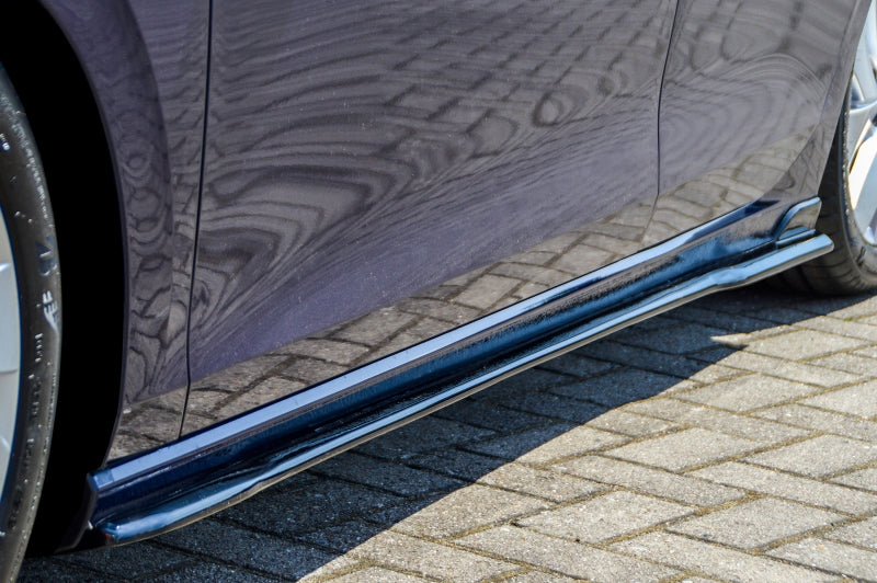 Seitenschwellersatz mit Wing Volkswagen Golf 8 ab Bj.: 12/2019- Schwarz Glanz