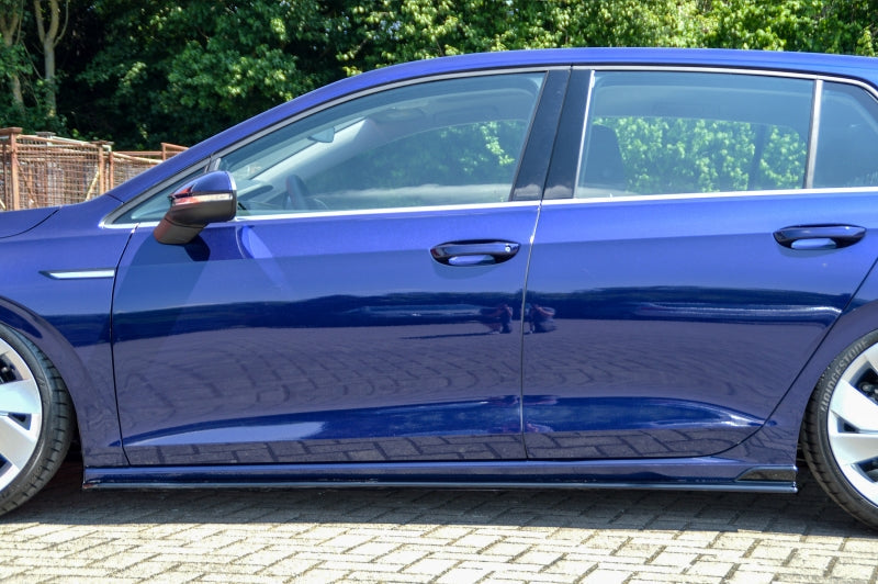 Seitenschwellersatz mit Wing Volkswagen Golf 8 ab Bj.: 12/2019- Schwarz Glanz