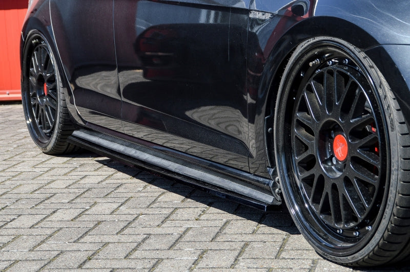 CUP Seitenschweller Volkswagen Golf 7 GTI + GTD Typ AU Schwarz Matt