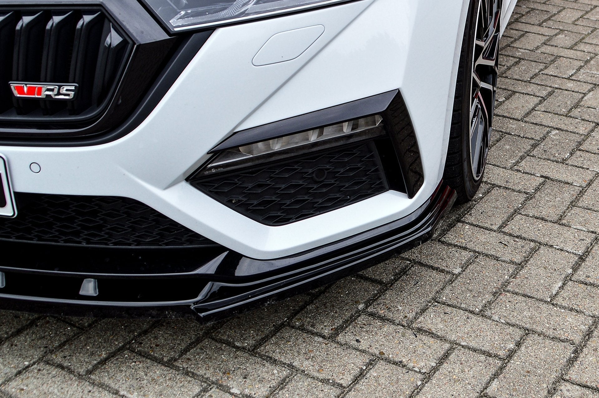 CUP Frontspoilerlippe ABS Skoda Octavia RS, NX, Limousine Schwarz Matt
