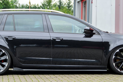 CUP Seitenschwellersatz mit Seitenwing Skoda Octavia RS 5E Carbon