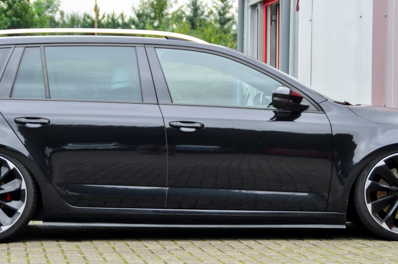 CUP Seitenschwellersatz Skoda Octavia RS 5E ab Bj.: 2013-2016 Carbon
