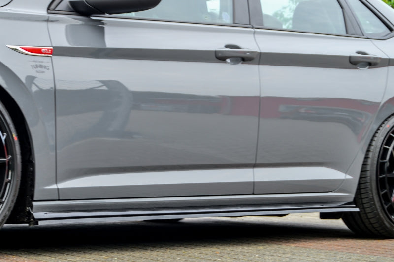 CUP Seitenschwellersatz Volkswagen Jetta 7, GLI ab Bj.: 2019- Carbon