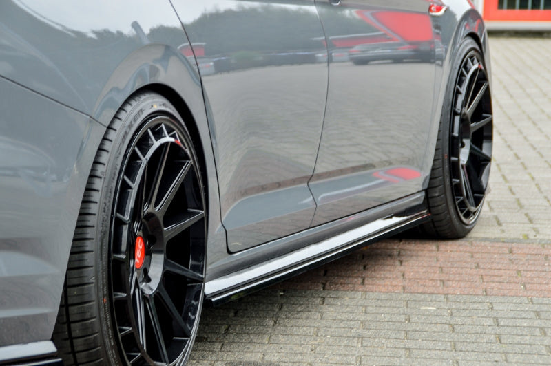 CUP Seitenschwellersatz Volkswagen Jetta 7, GLI ab Bj.: 2019- Carbon