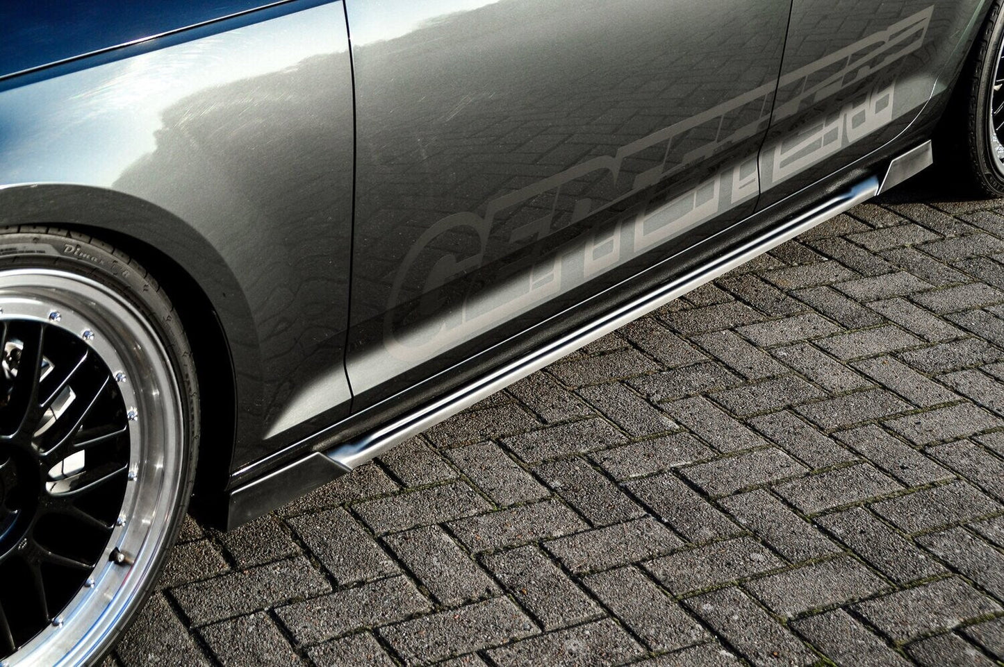 Seitenschwellersatz mit Wing Audi A4 B9 Bj.:2015-2019 Schwarz Matt