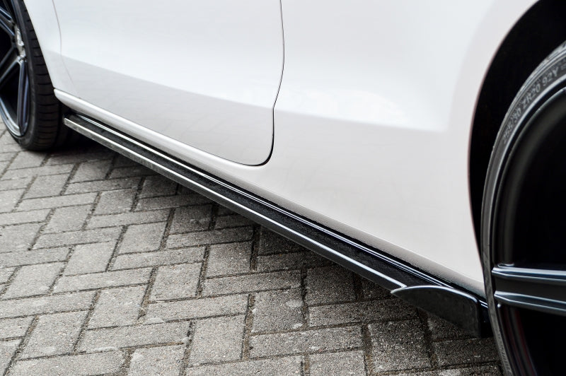 CUP Seitenschwellersatz mit Seitenwing Audi A5 / B8 Bj.:2005-2011 Carbon