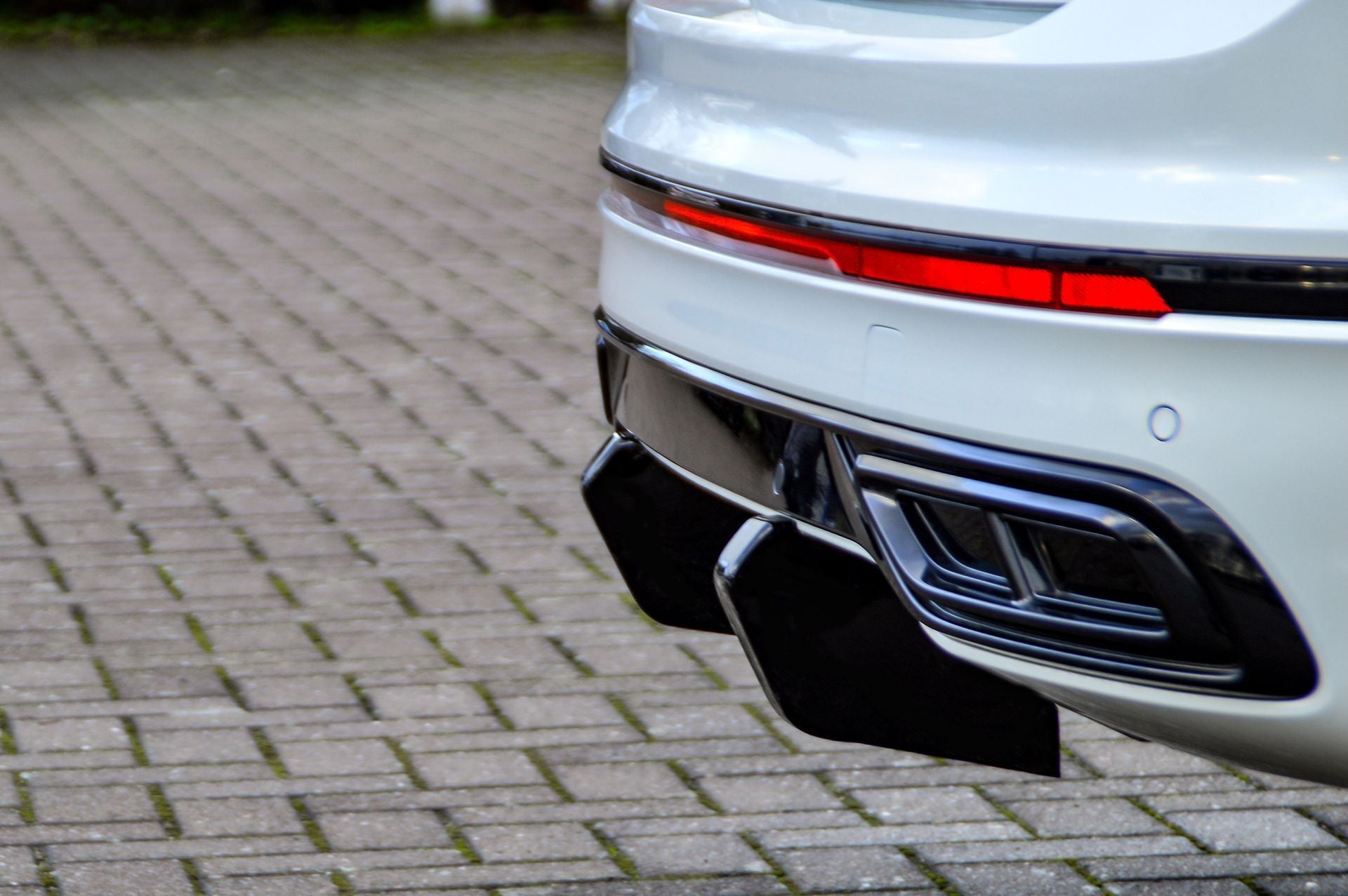 Diffusor Aufsatz für Org. Heckdiffusor Satz 2.tlg Volkswagen Tiguan 2 Typ AD1 Carbon