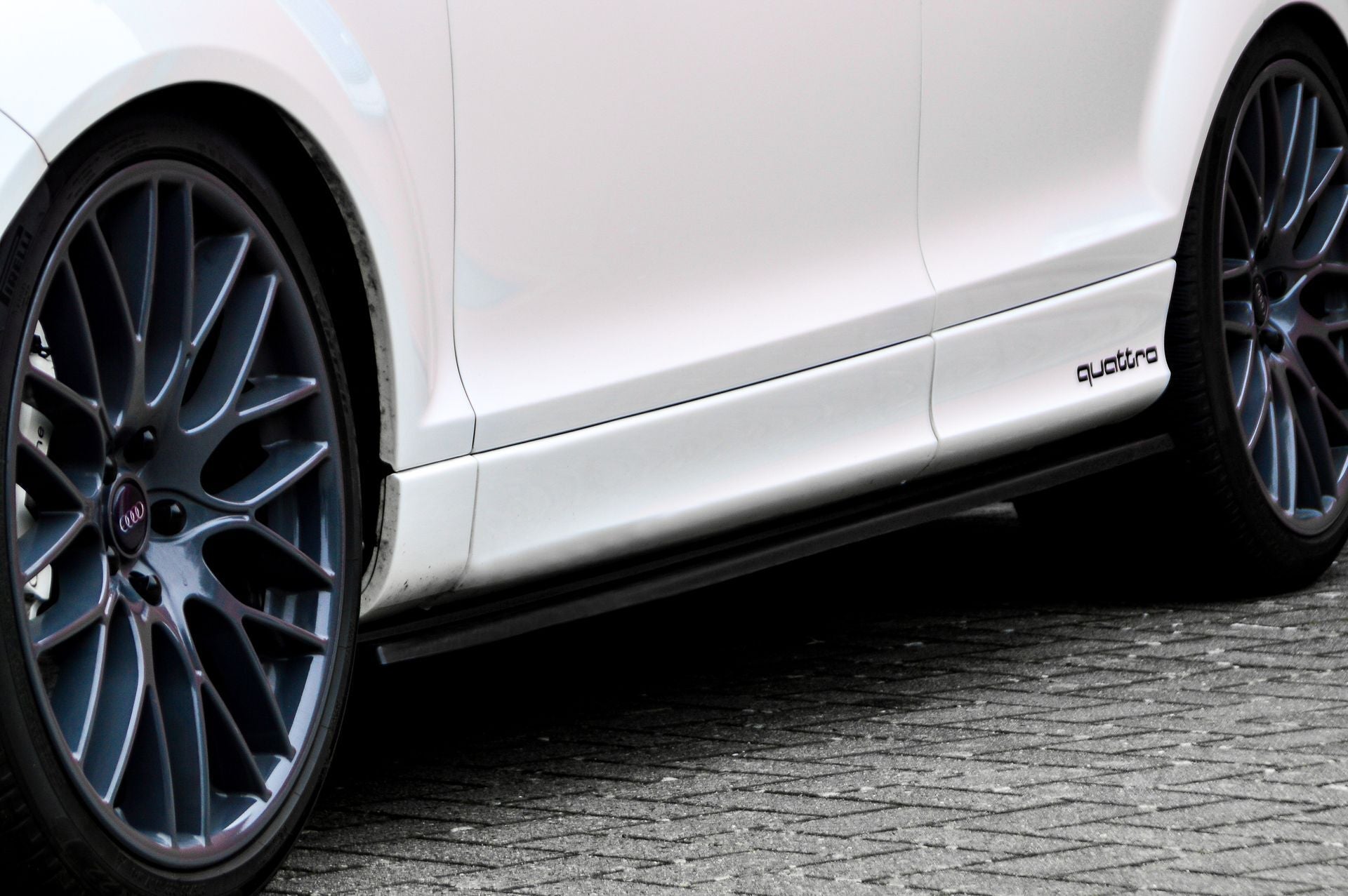CUP Seitenschweller Audi Q7 4L Bj.: 2009-2015 Schwarz Matt