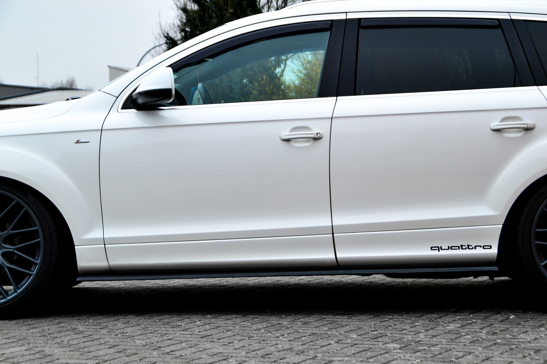 CUP Seitenschweller Audi Q7 4L Bj.: 2009-2015 Schwarz Glanz
