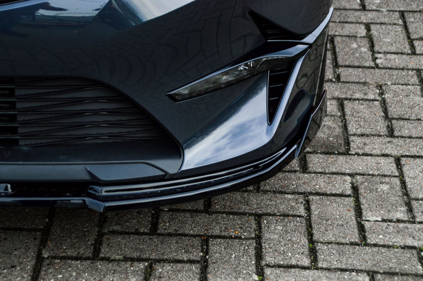 CUP Frontspoilerlippe ABS mit Seitenwing Kia Ceed SW CD Bj.:2021- Carbon