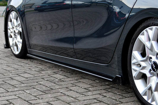 CUP Seitenschwellersatz mit Wing hinten Kia Ceed SW CD Bj.:2021- Carbon